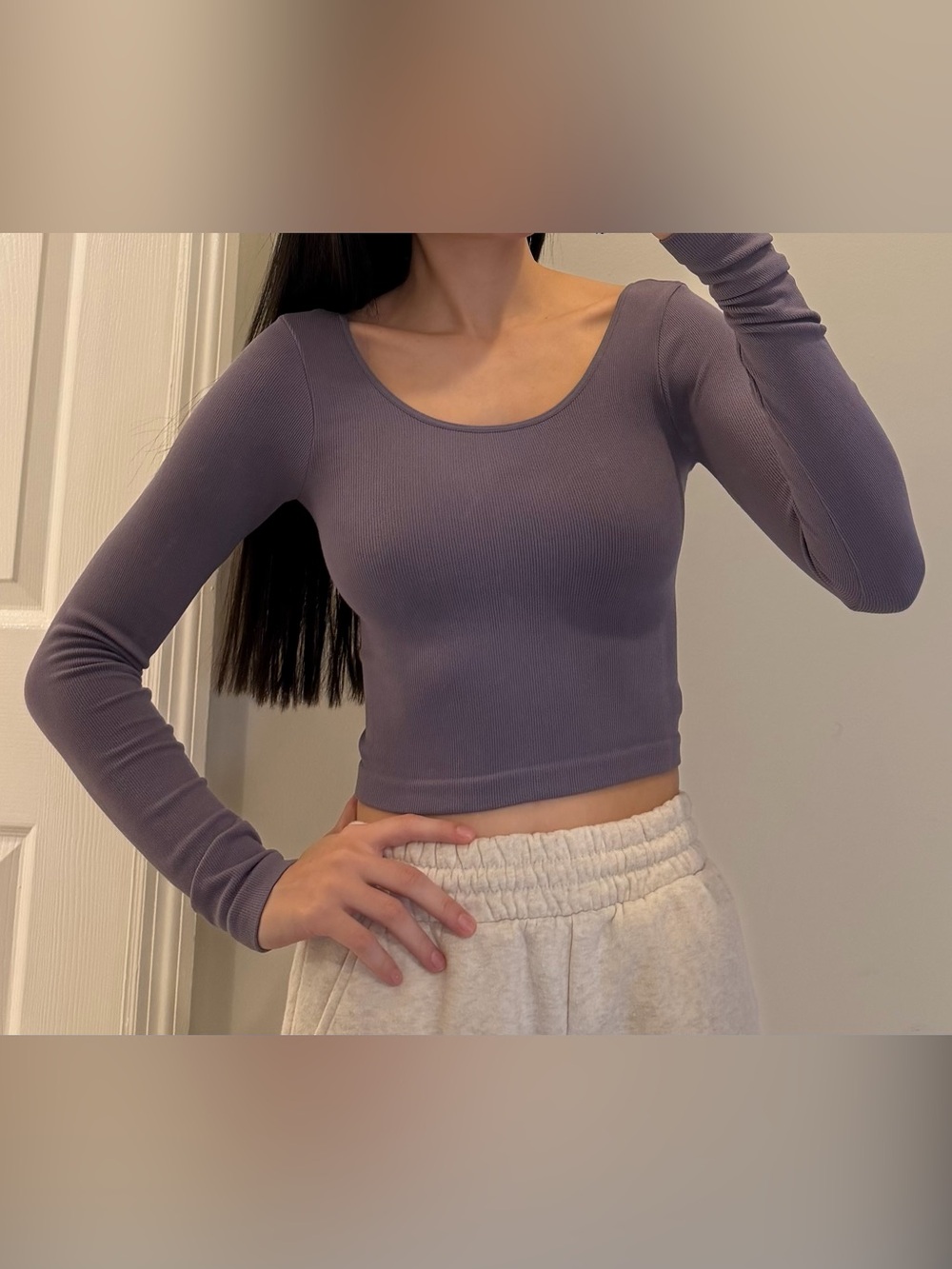 Ribbed Long-Sleeve Crop Top - Aeropostale